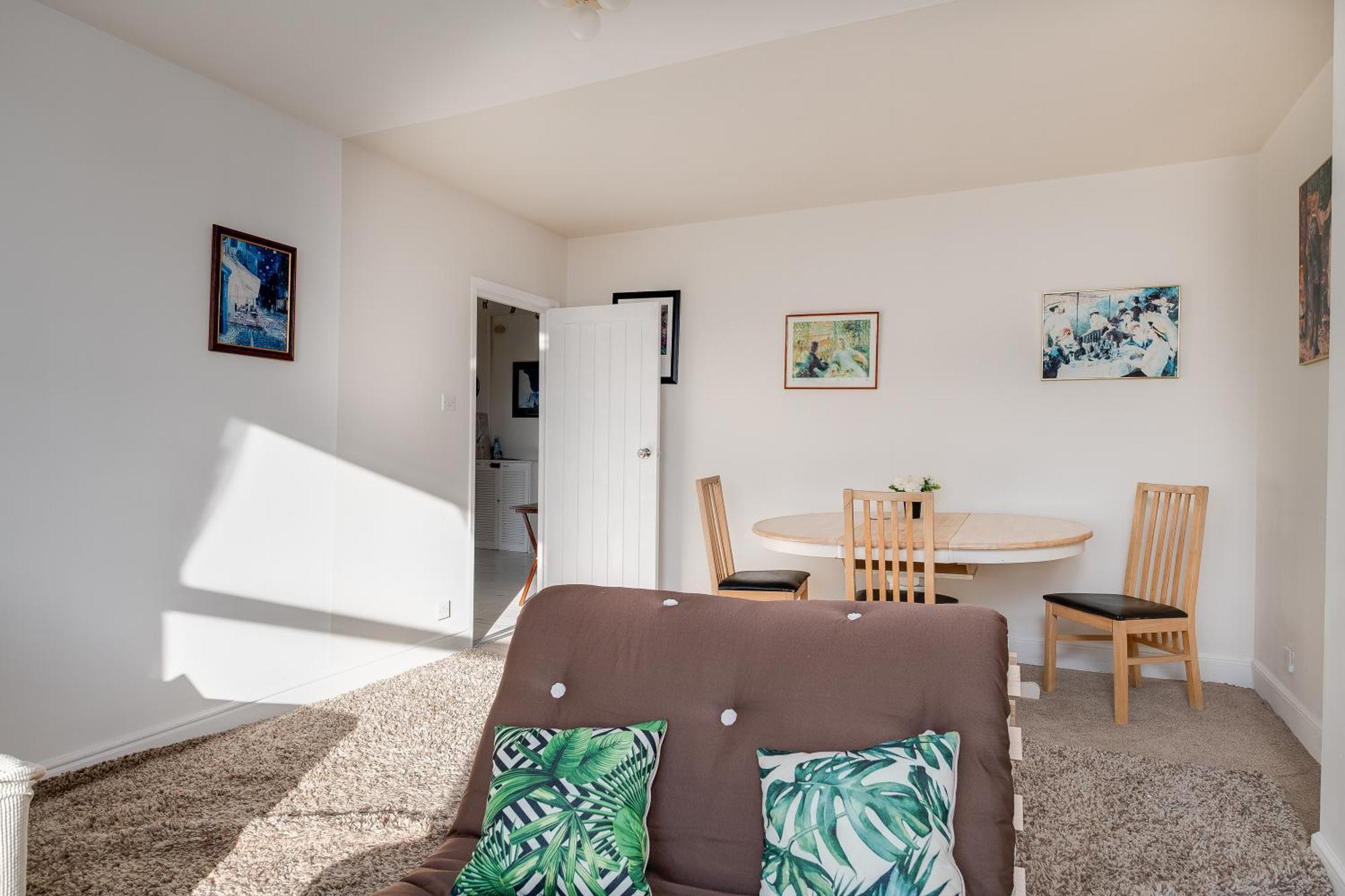 Seaview Central Портсмът Екстериор снимка