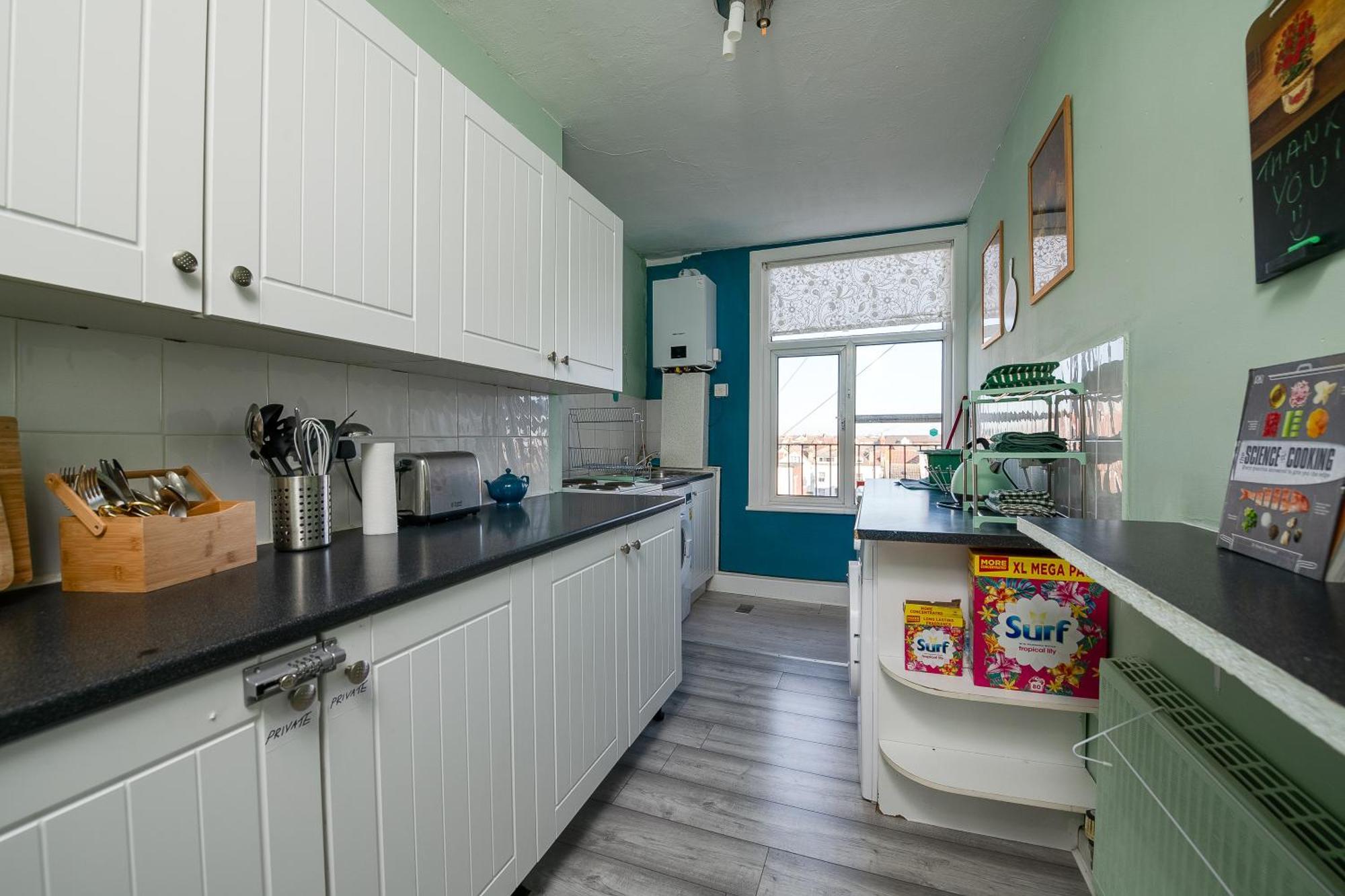 Seaview Central Портсмът Екстериор снимка