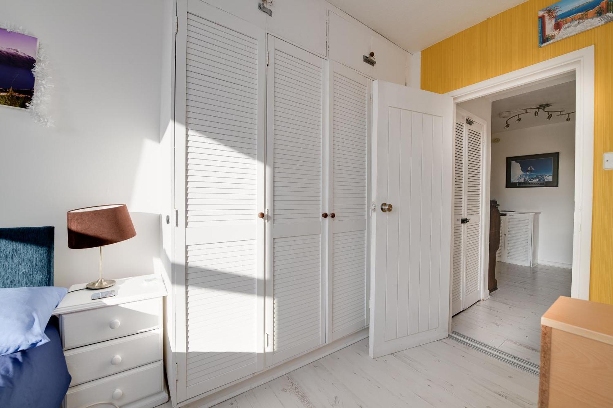 Seaview Central Портсмът Екстериор снимка